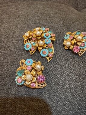 Gold-tone Floral Pin and Earrings with Pink and Turquoise Accents